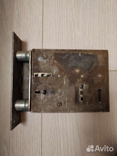 Большой замок для гаража, сейфа