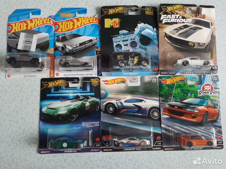 Hot wheels машинки