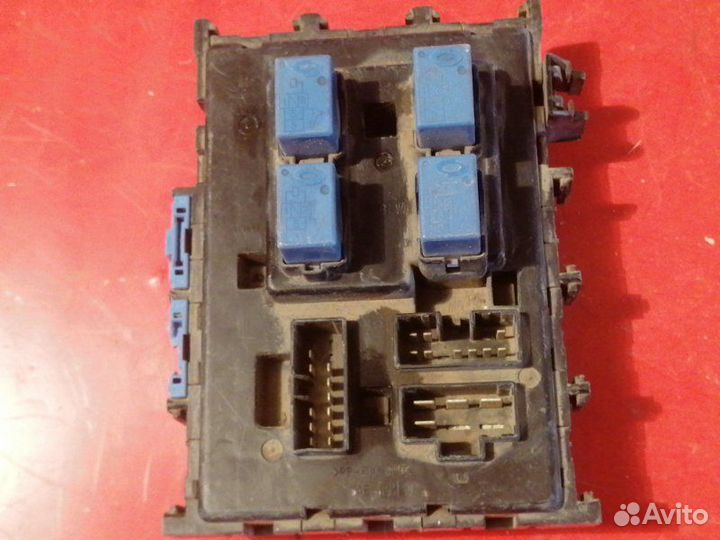 Блок предохранителей Nissan Almera