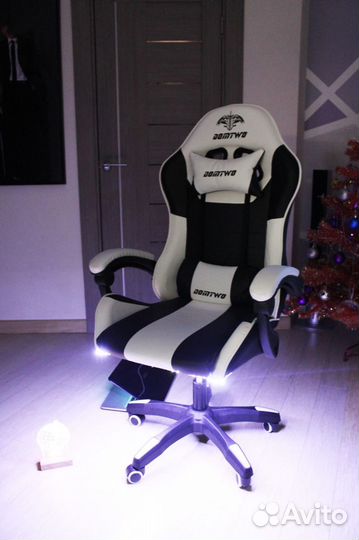 Компьютерное игровое геймерское кресло