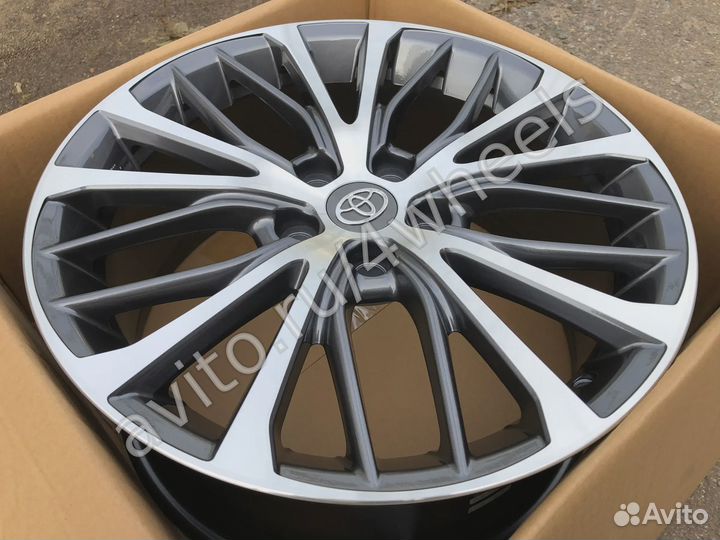 Диски на Toyota Camry R17