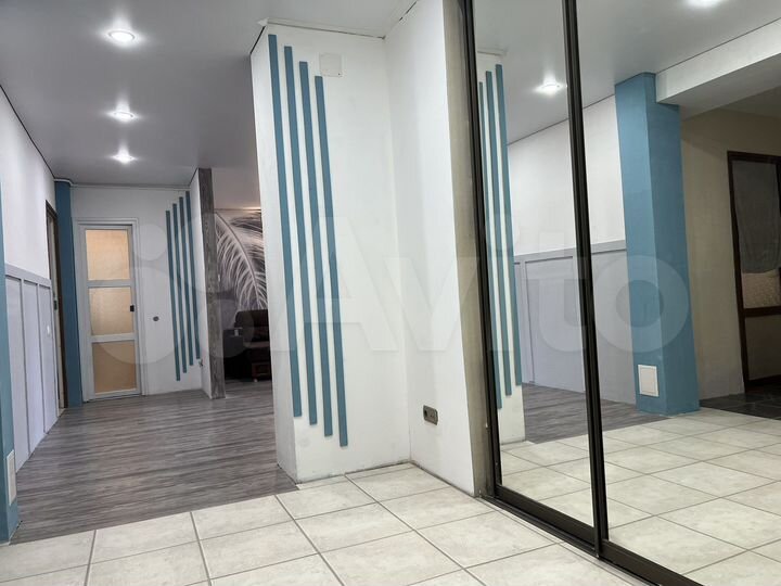 4-к. квартира, 98 м², 1/9 эт.