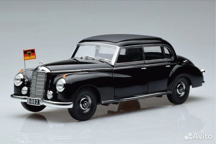 Mercedes-Benz 300 W186 Konrad Adenauer 1/18 Norev