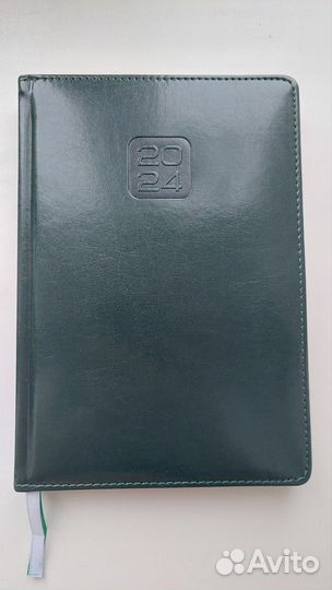 Блокноты ежедневники на 2024 год