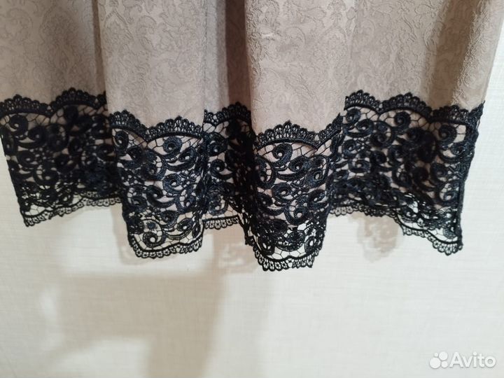 Платье женское с кружевом