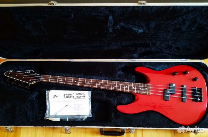 Made in USA. Peavey B Ninety, кейс