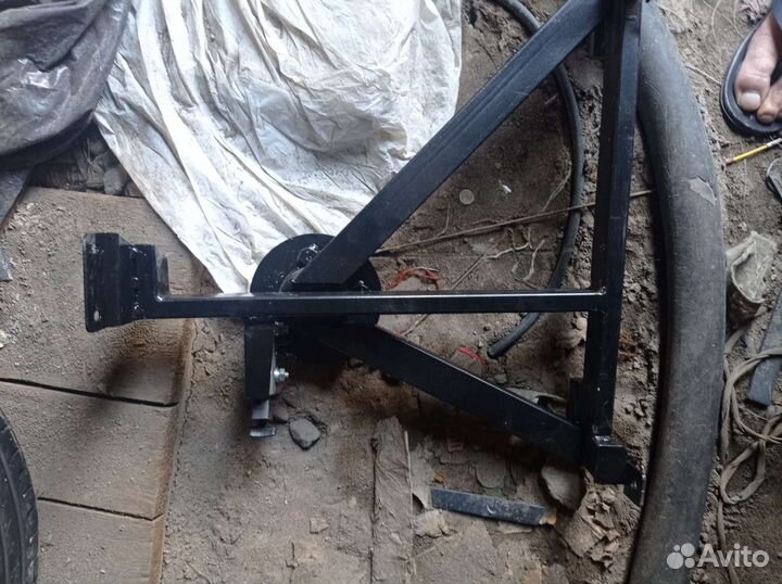 Крепление для запасного колёса ларгус