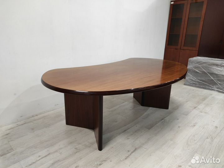 Стол руководителя заоваленный б/у 02324