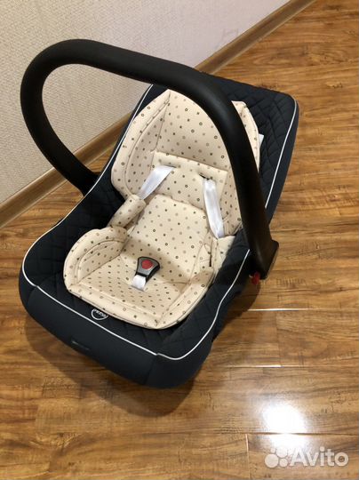 Автомобильное кресло от 0
