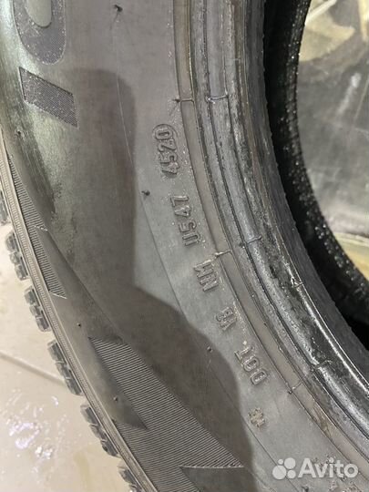 Pirelli Ice Zero FR 215/65 R16