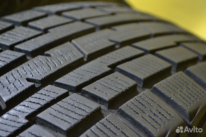 Yokohama Ice Guard IG30 205/60 R16