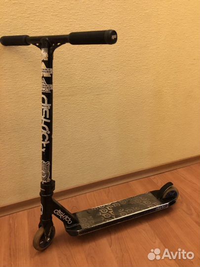 Трюковой самокат district