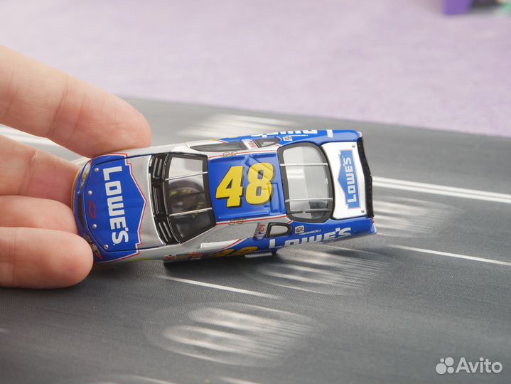 Модель Nascar 1/64 без колеса