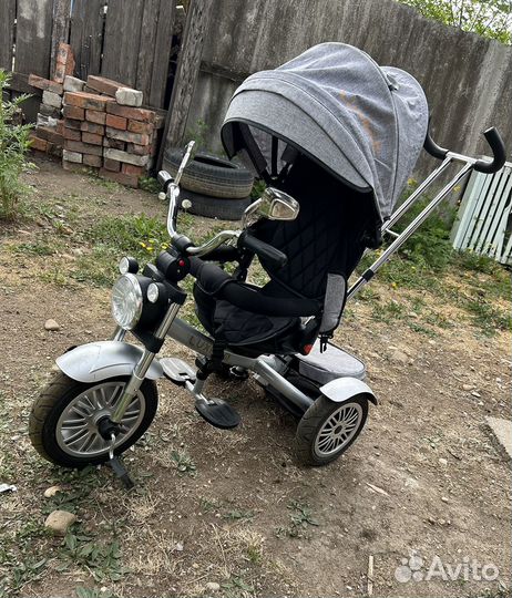 Трехколесный велосипед - мотоцикл