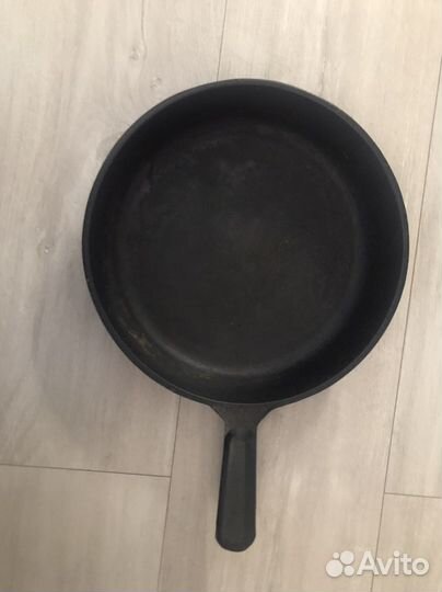 Сковорода чугунная