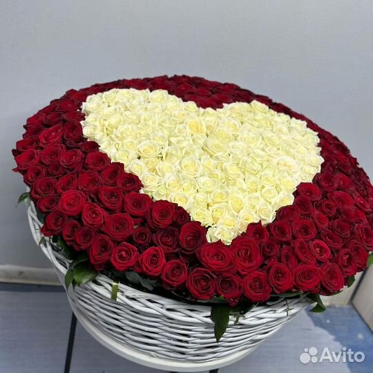 Розы в корзине на 14 февраля /Цветы/Доставка