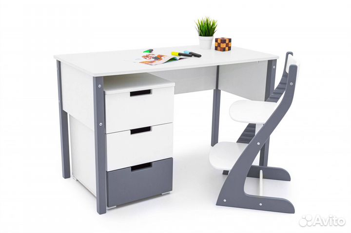 Письменный стол для детской. Графит-белыи