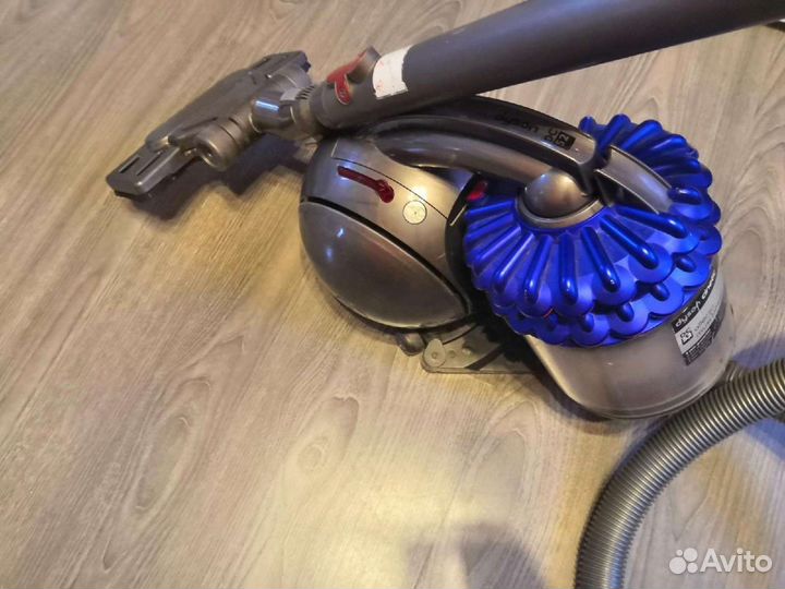 Пылесос Dyson DC52