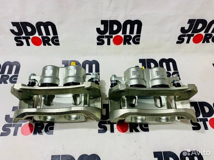 Суппорт передний Lexus RX, Toyota Highlander, Rav4