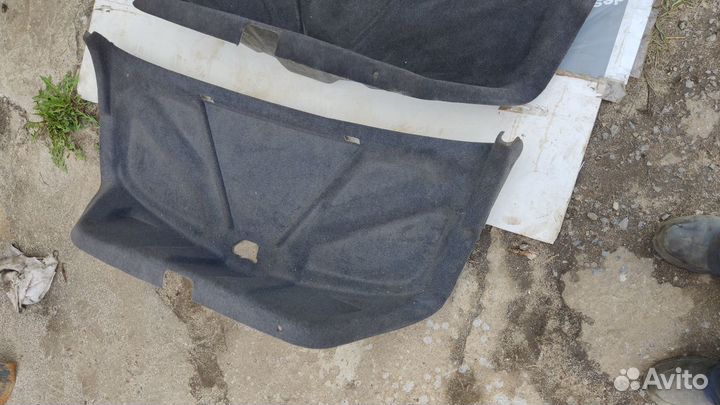 Обшивка крышки багажника w124 Mercedes Benz