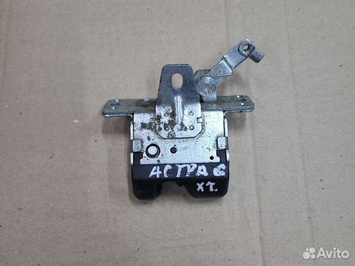 Замок крышки багажника Opel Astra G 1998-2005