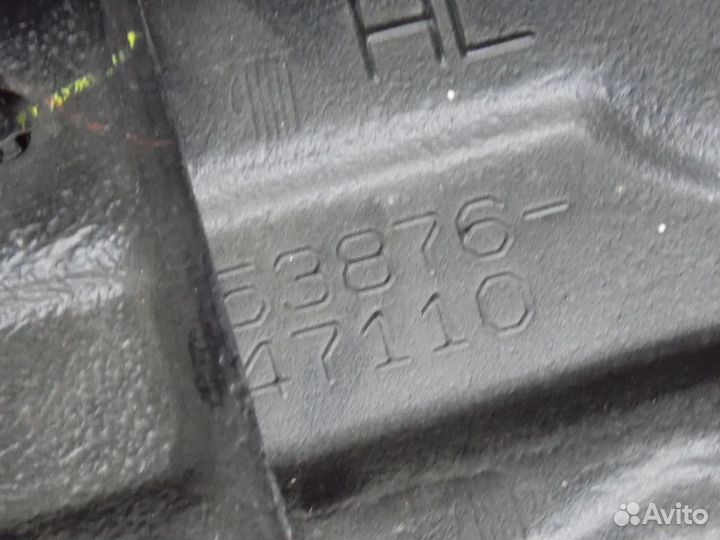 Подкрылок передний левый Тойота Приус 50