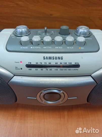 Магнитола Samsung