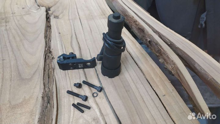 Фонарь подствольный