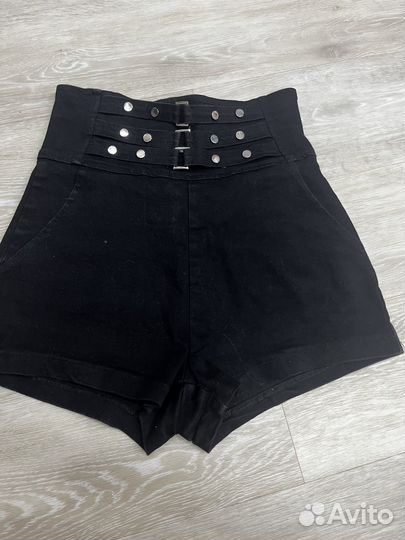 Джинсовые шорты