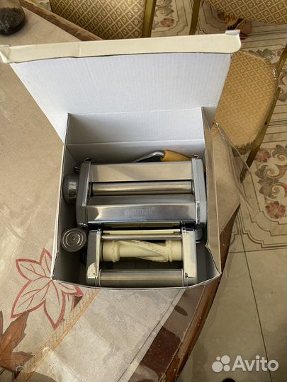 Машинка для изготовления пельменей