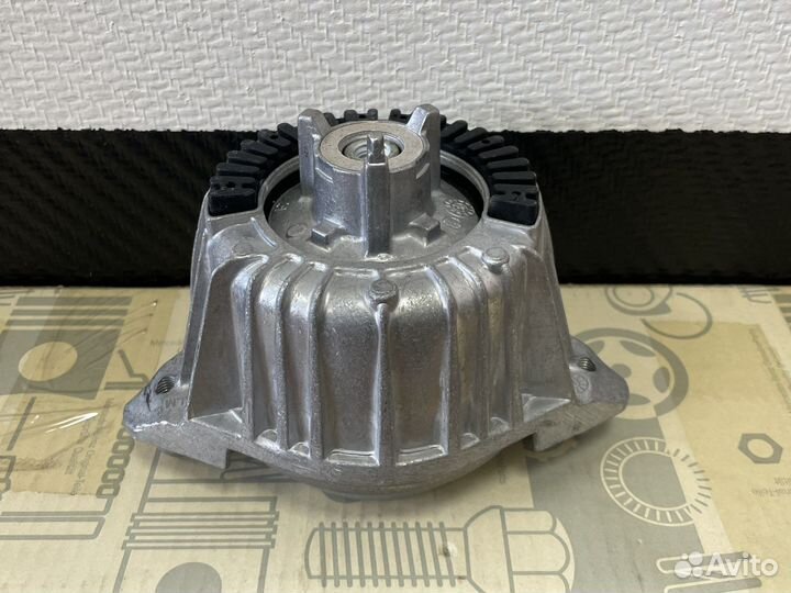 Опора двигателя mercedes-benz W212 E212