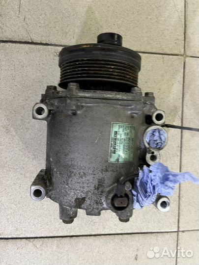 Компрессор кондиционера Grandis NA4W 4G69