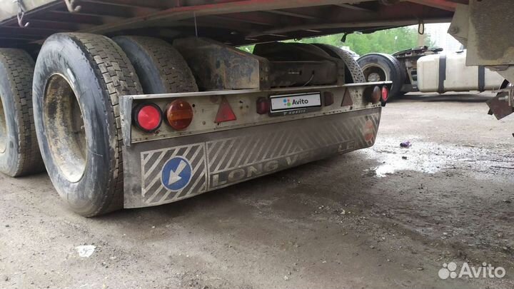 International 9200i, 2002