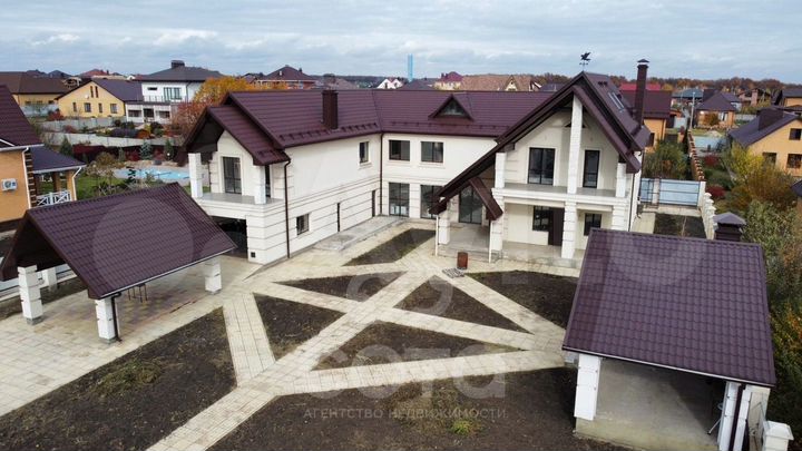 Дом 500 м² на участке 15 сот.