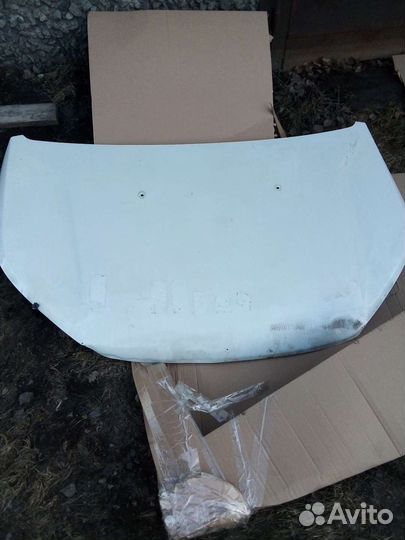 Продам капот от лады иксрэй