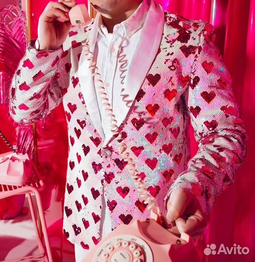 Костюм Кена, ведущего, Пирожкова, гонщика Чейз