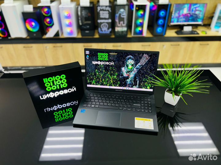 Новый ноутбук asus 15,6