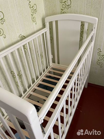 Кроватка для новорожденных