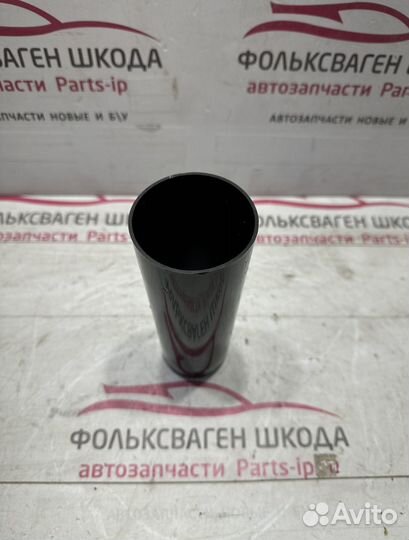 Пыльник заднего амортизатора