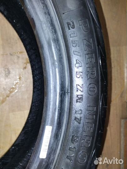 Pirelli P Zero Nero 215/45 R17