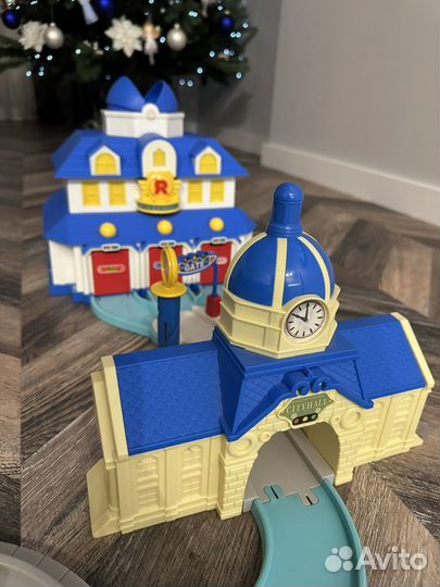 Робокар поли база набор штаб и 16 машинок