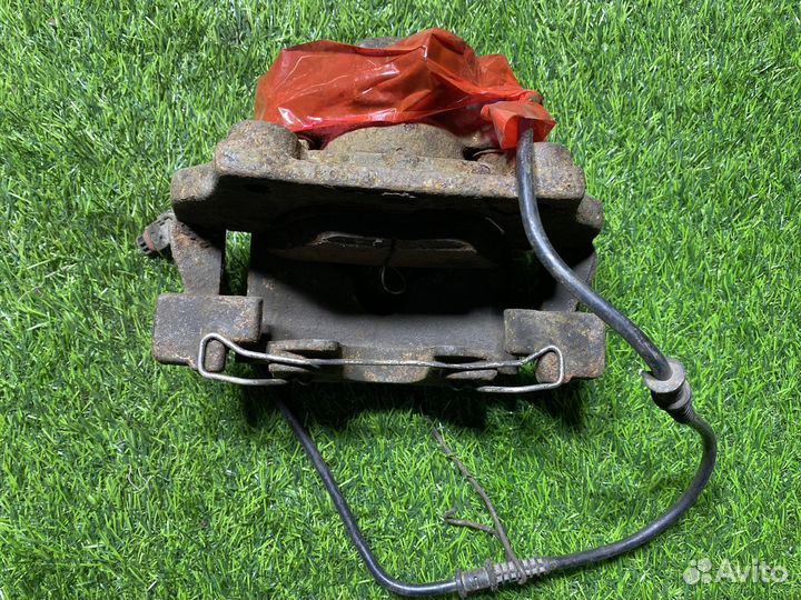 Суппорт передний правый Mercedes E-Class W210