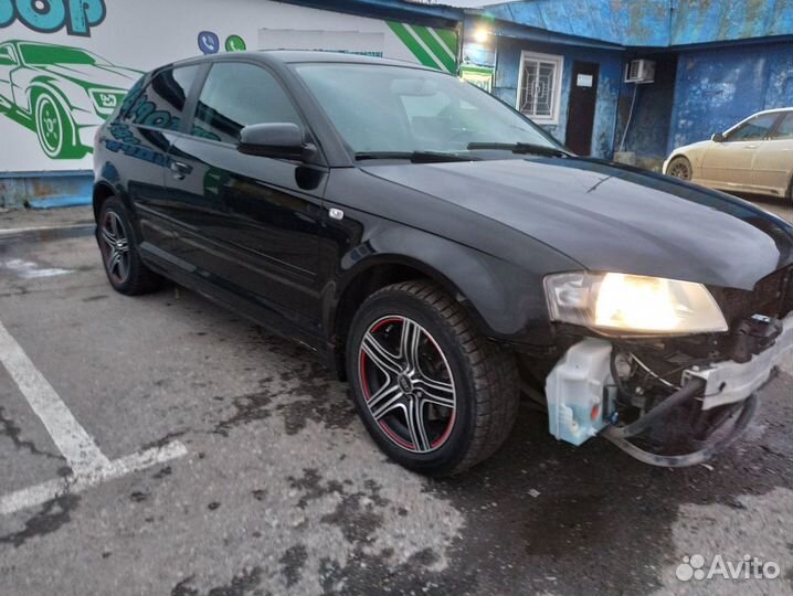 Ремень безопасности передний правый Audi A3 8P3857