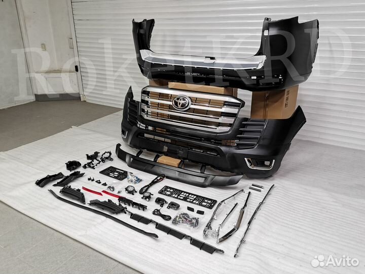 Обвес Toyota Land Cruiser 300 в версию Anniversary