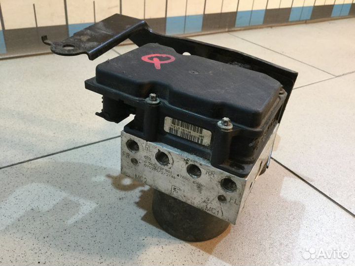 Блок ABS (насос) Nissan Qashqai J10 MR20DE