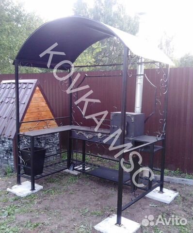Мангал с крышей