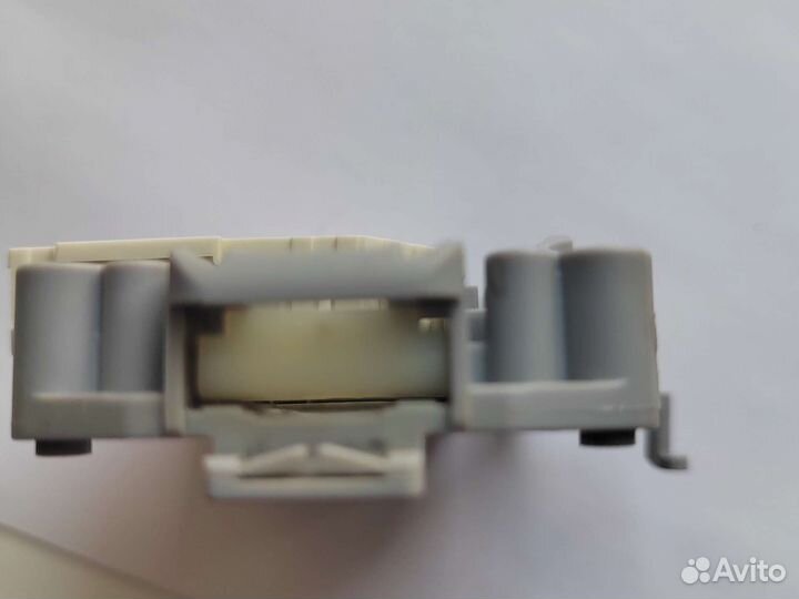 Замок блокировки люка стиральной машины Индезит