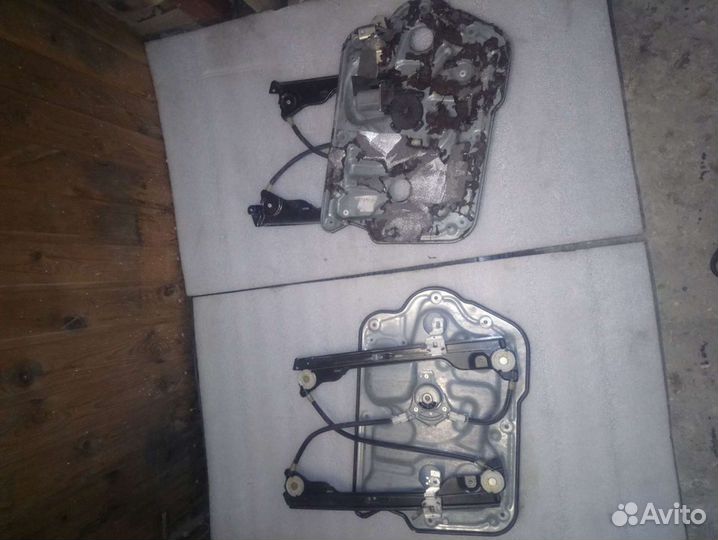 Стеклоподъемник передний Nissan Qashqai J10