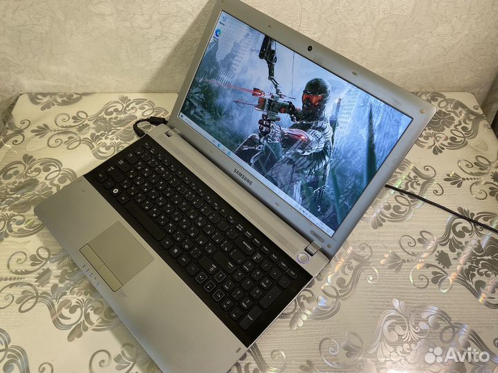 Почти как новый ноутбук Samsung