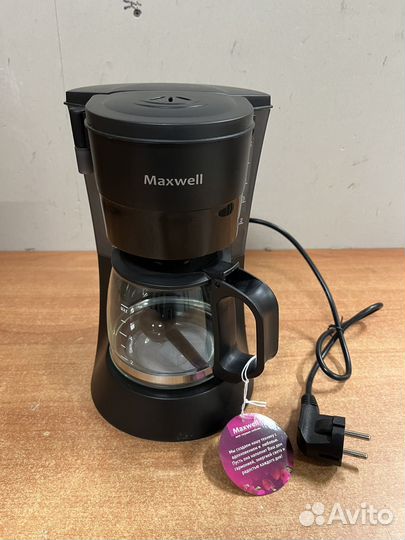 Кофеварка капельного типа Maxwell MW-1650 BK